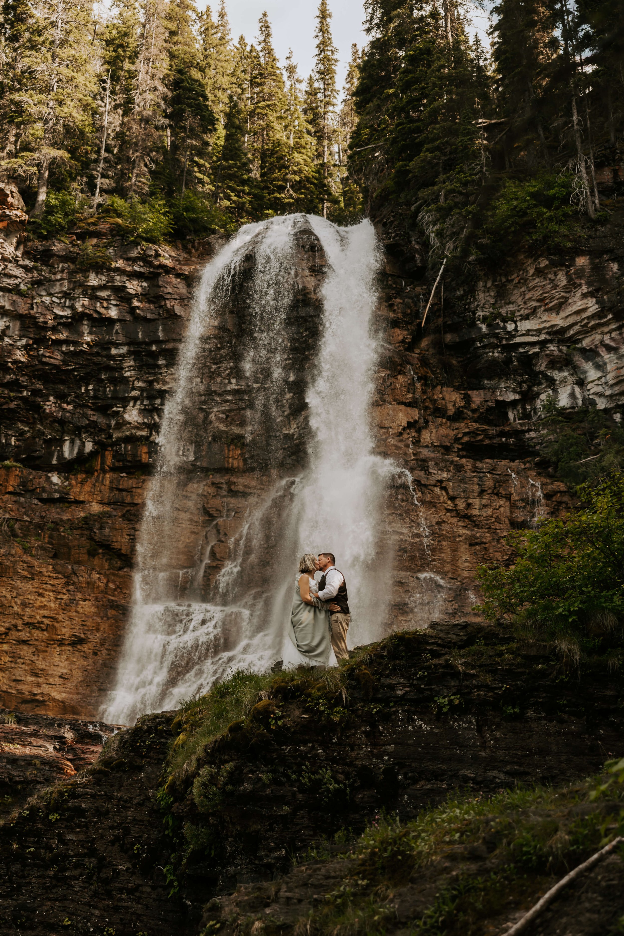 Elopement photo by Aundrea Marie Photography