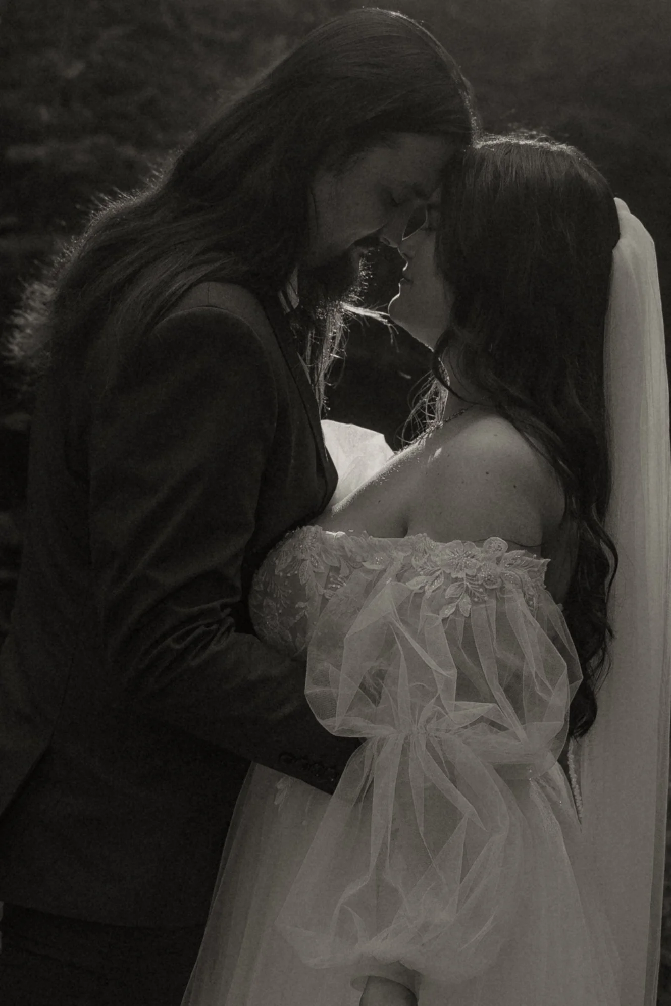 Emotional elopement portrait by Aundrea Marie Photography
