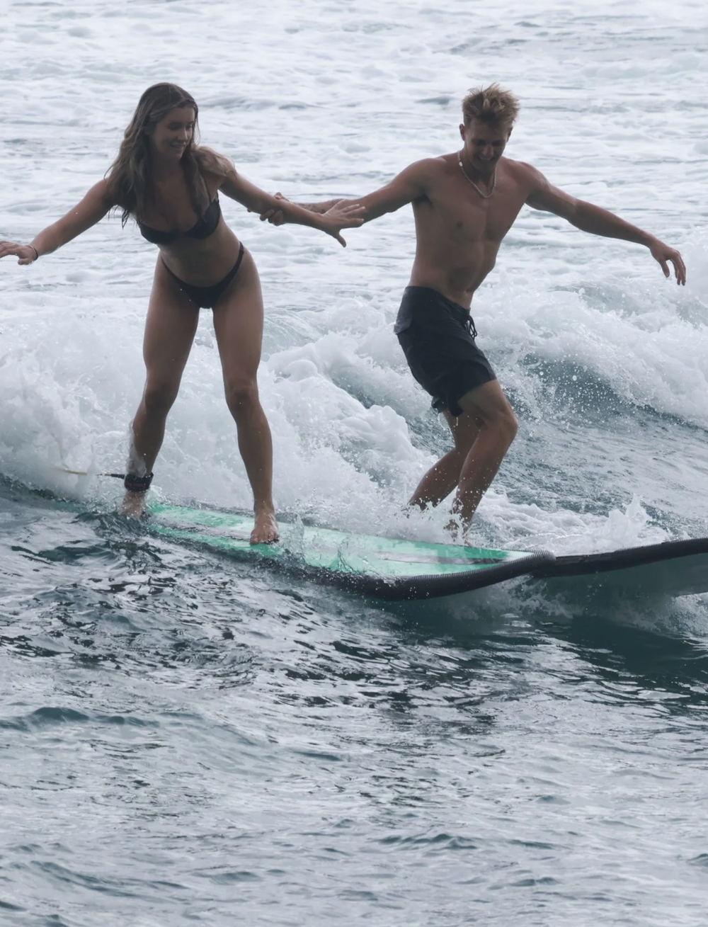 Tandem surfing