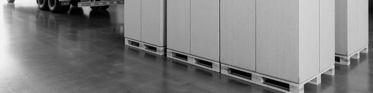 Pallet wood types including softwood and hardwood