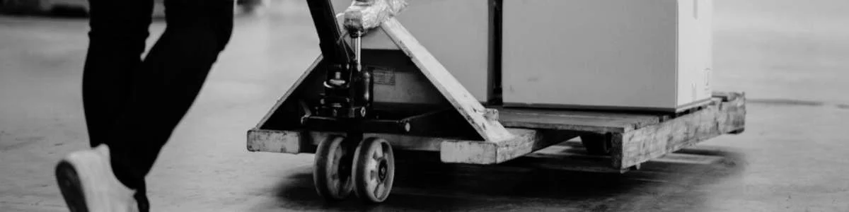 Pallet entry types and handling options