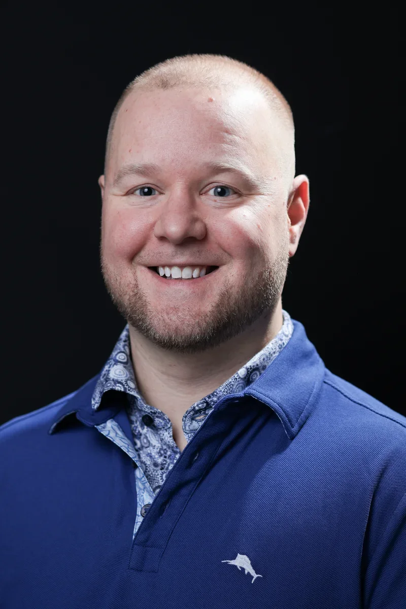 Steve, Operations and Sales at Makacek Media