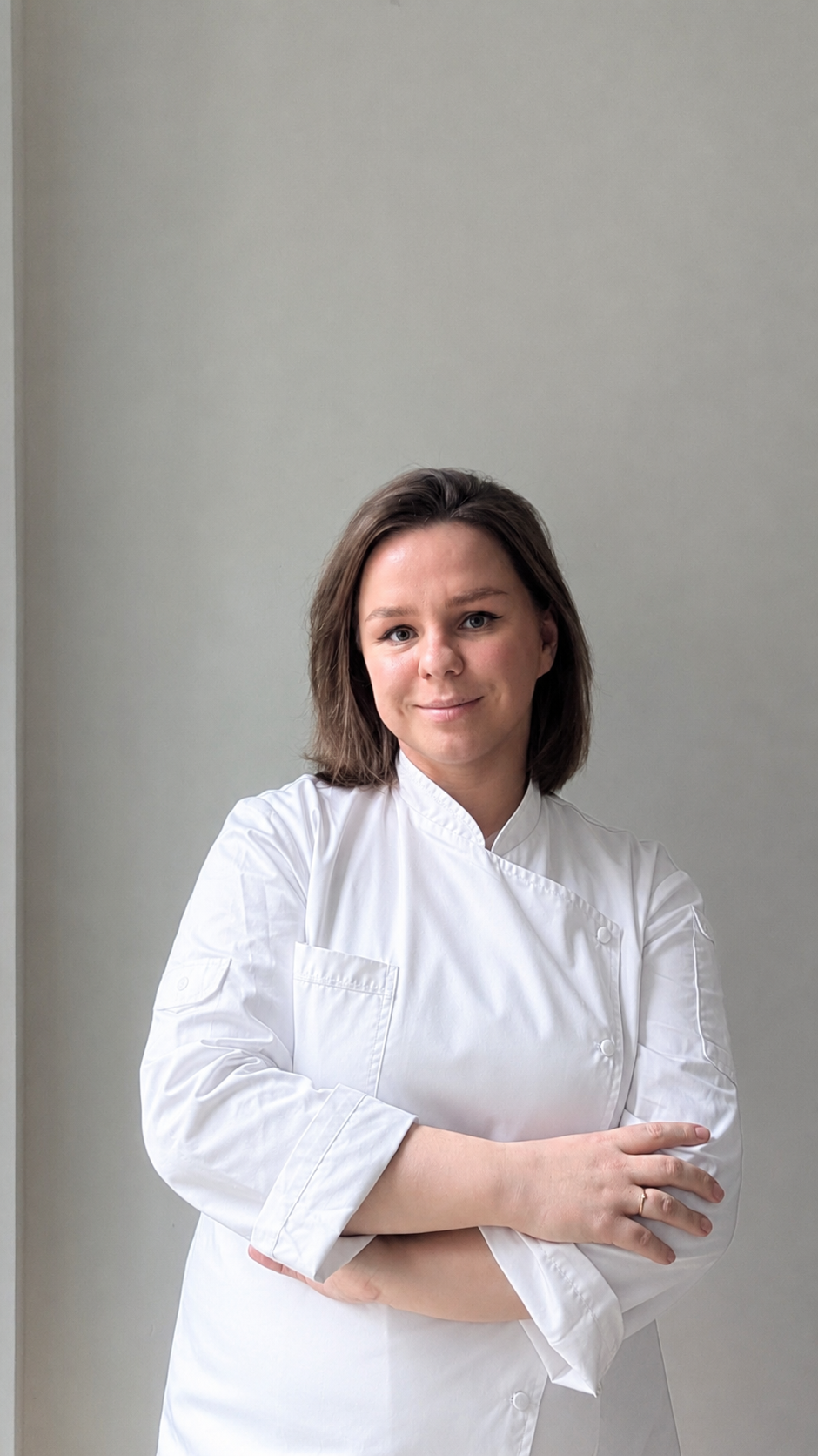 Julia, founder and pastry chef of JP Macarons