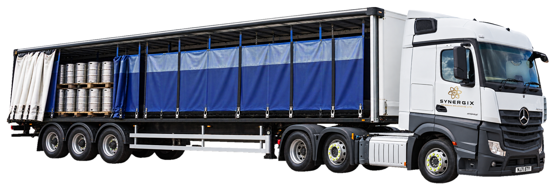 Synergix articulated single-deck keg trailer with blue restraint panels and an exposed bay of kegs
