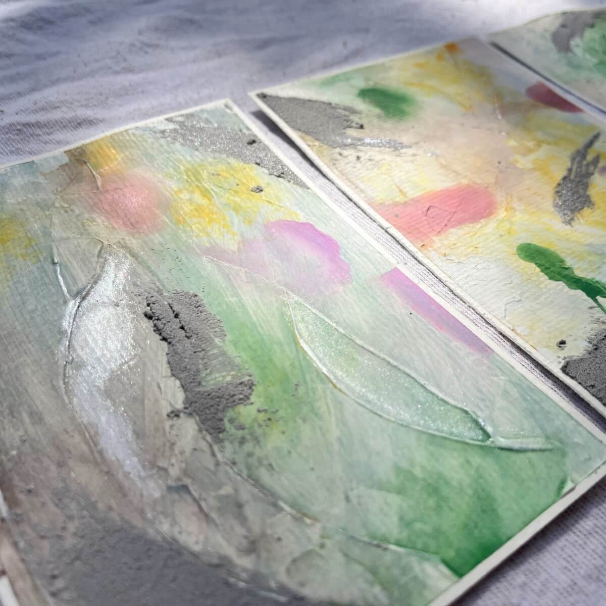 Close-up of a textured surface from the “Between the Seconds” series – soft light reflections and flowing textures expressing mindful perception.
