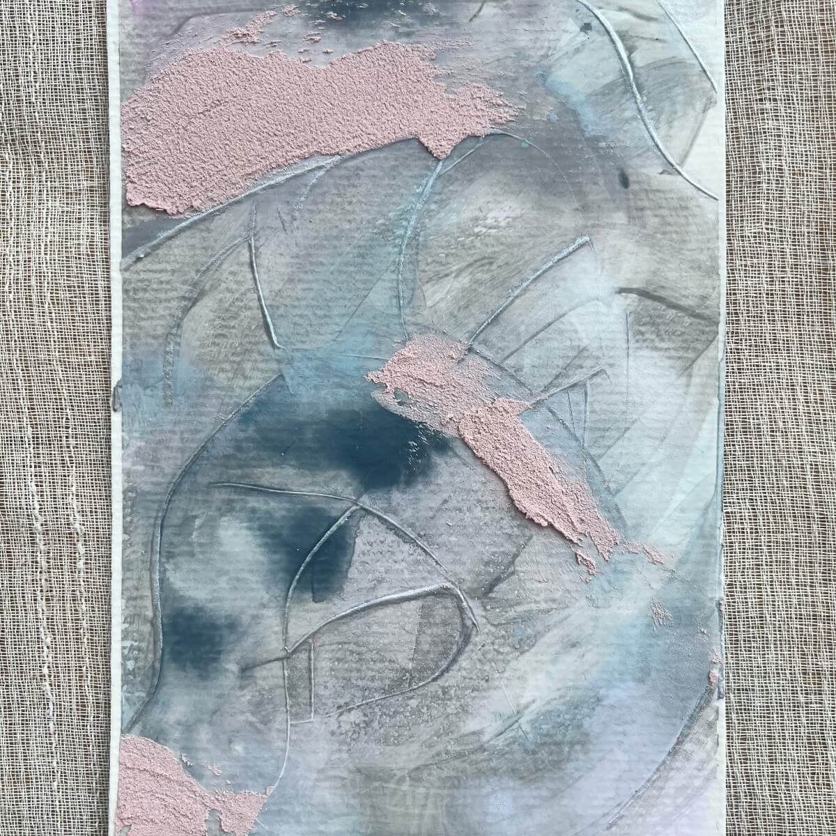 Artwork Between Breaths No. 8 – intuitive flow in cool, breathy tones. Gentle lines and textures build a sense of space and calm.