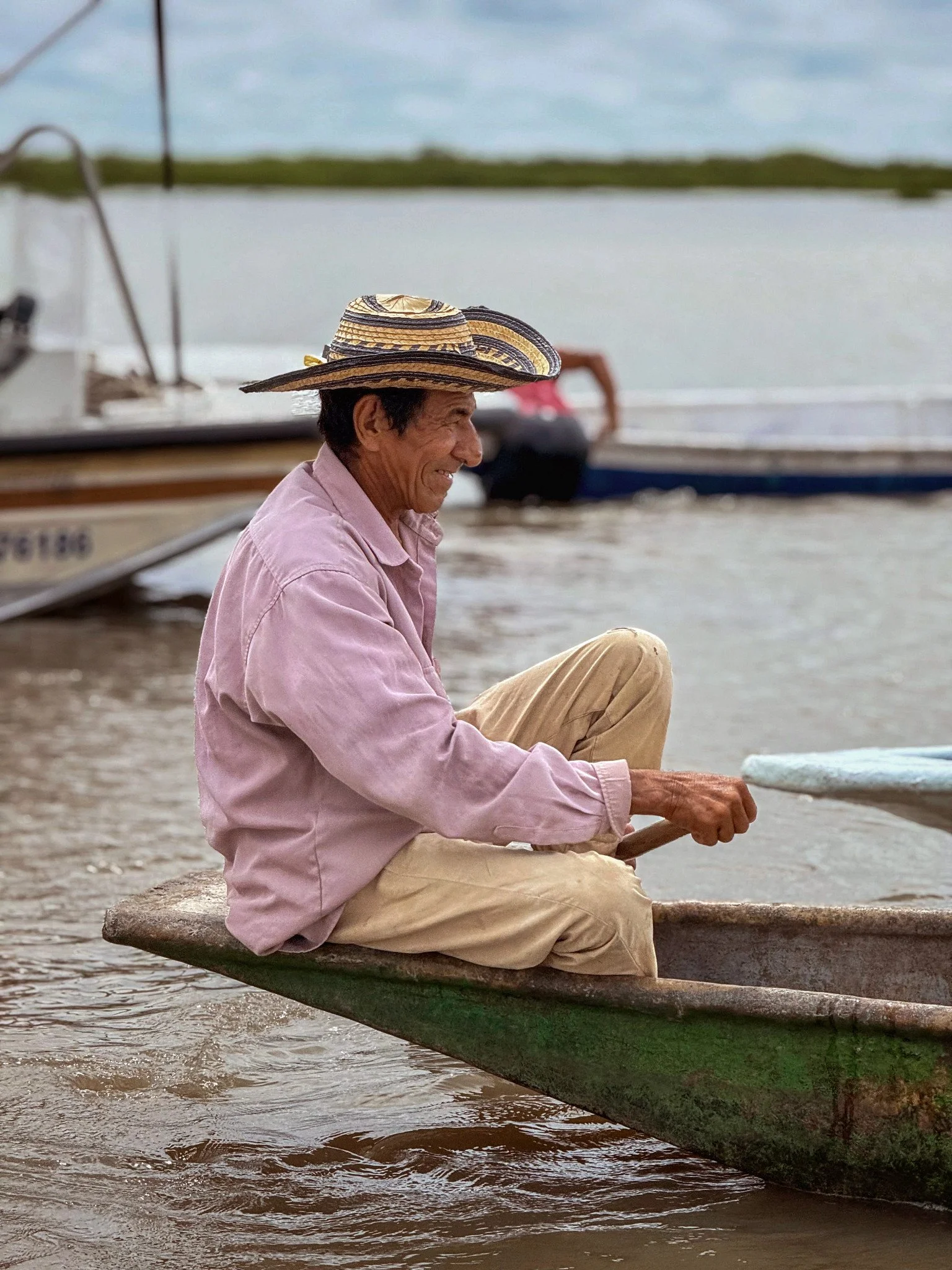 Fishermen working along Colombia's Magdalena River