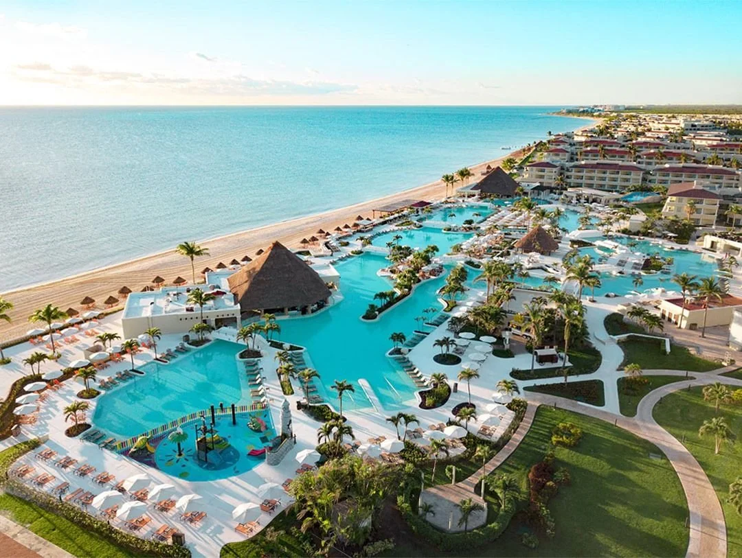 Upscale resort setting for a corporate incentive travel program