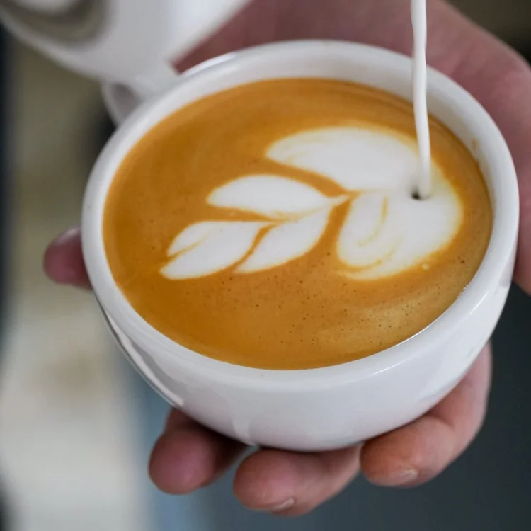 Latte art pour, Justified Coffee + Company