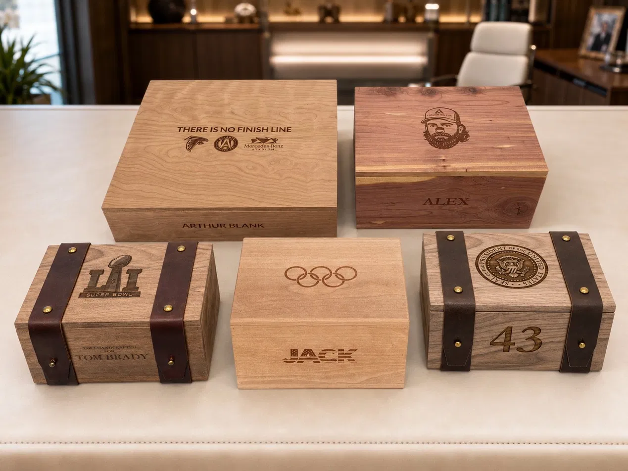Five Musser Message Boxes on a modern executive desk
