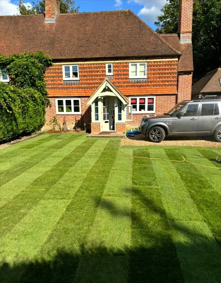 Red brick and tile-hung cottage in Surrey