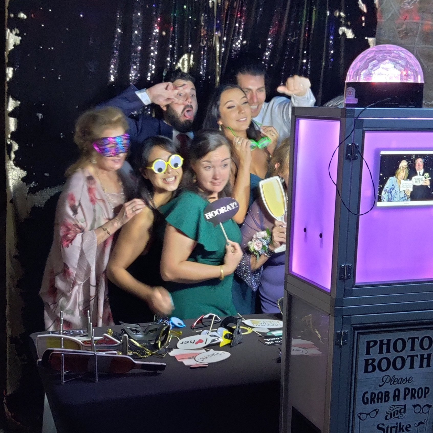 Open-air photo booth