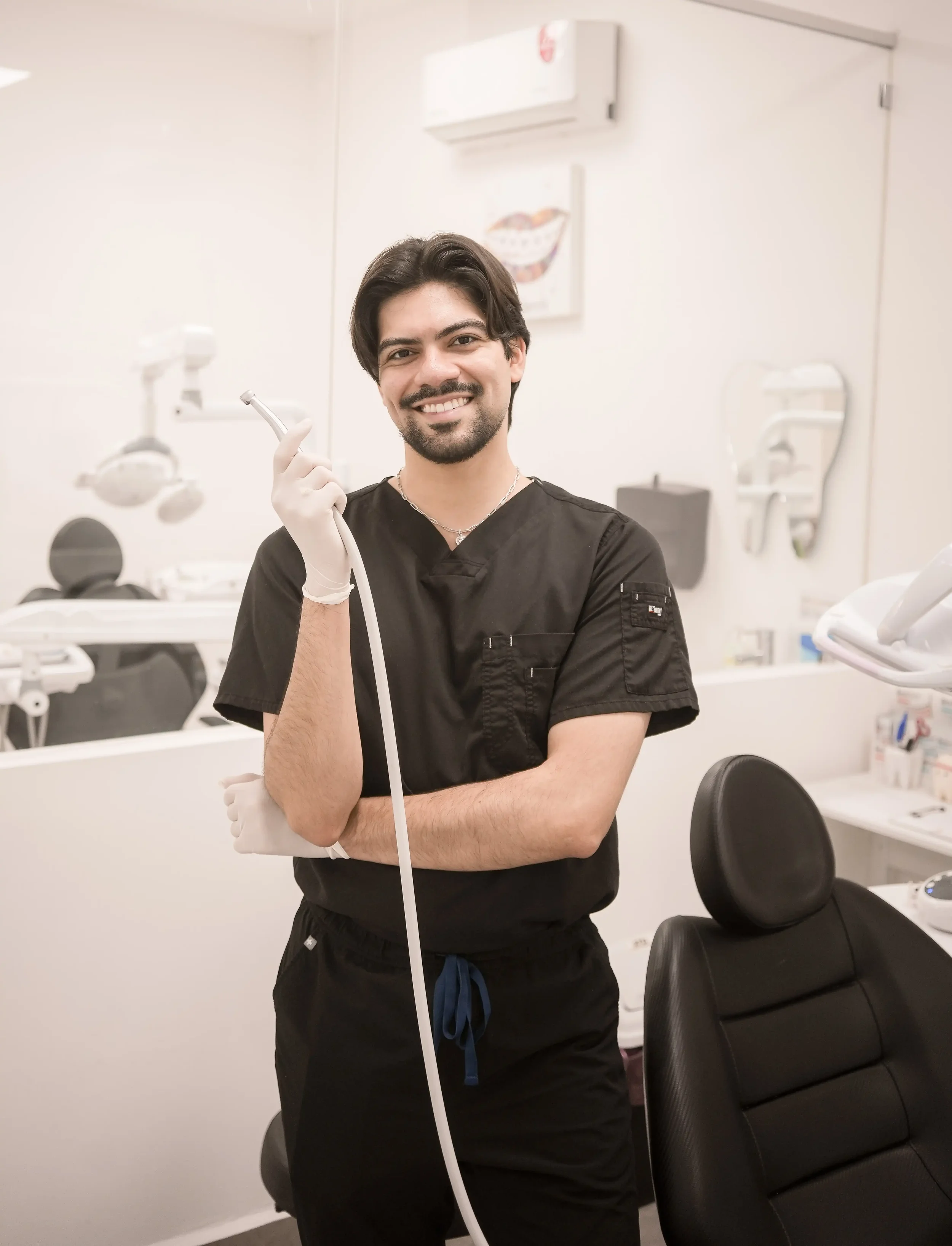Augusto Morales - Dentista General en Ortodontik
