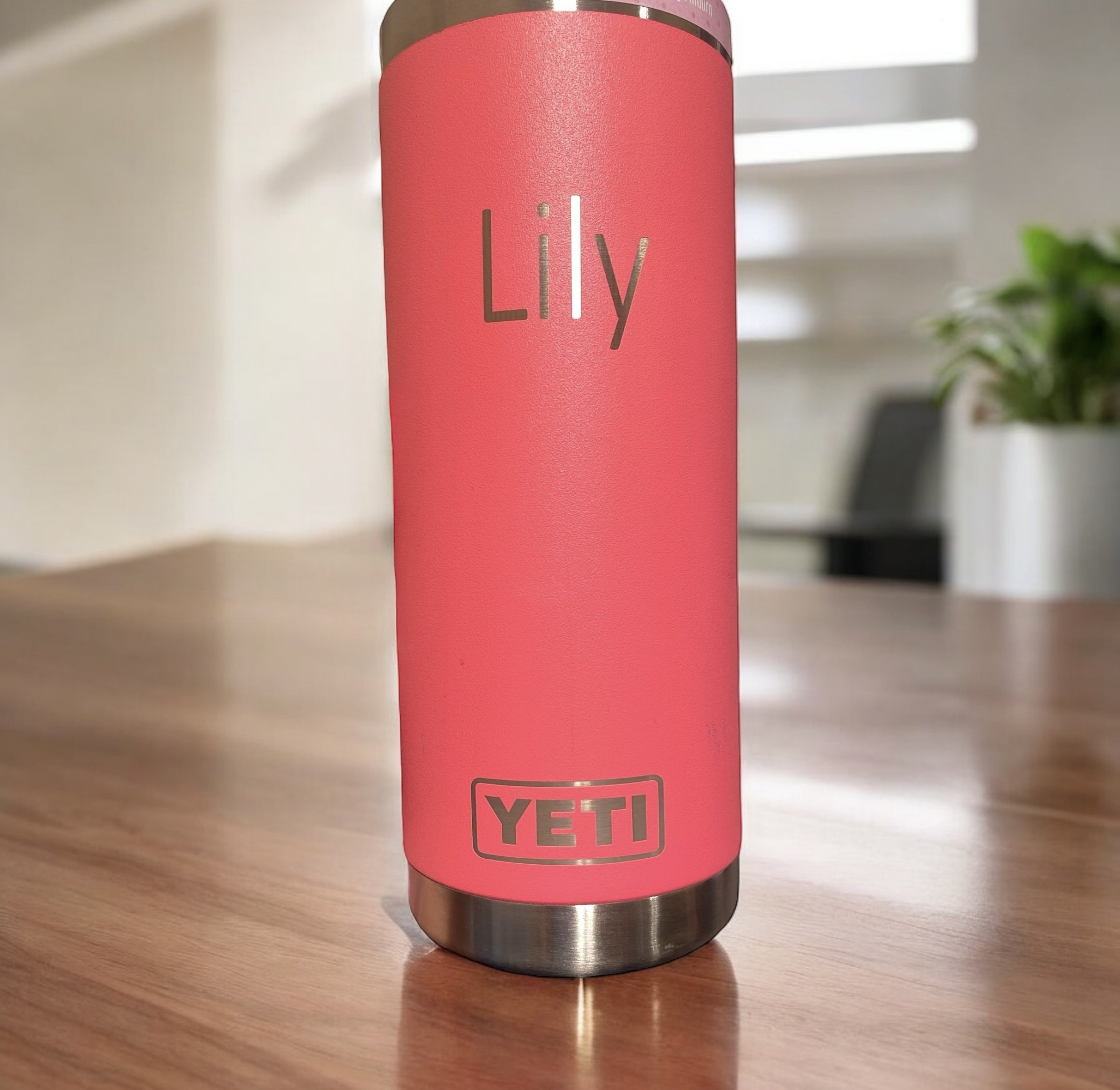 Lilly personalised pink tumbler