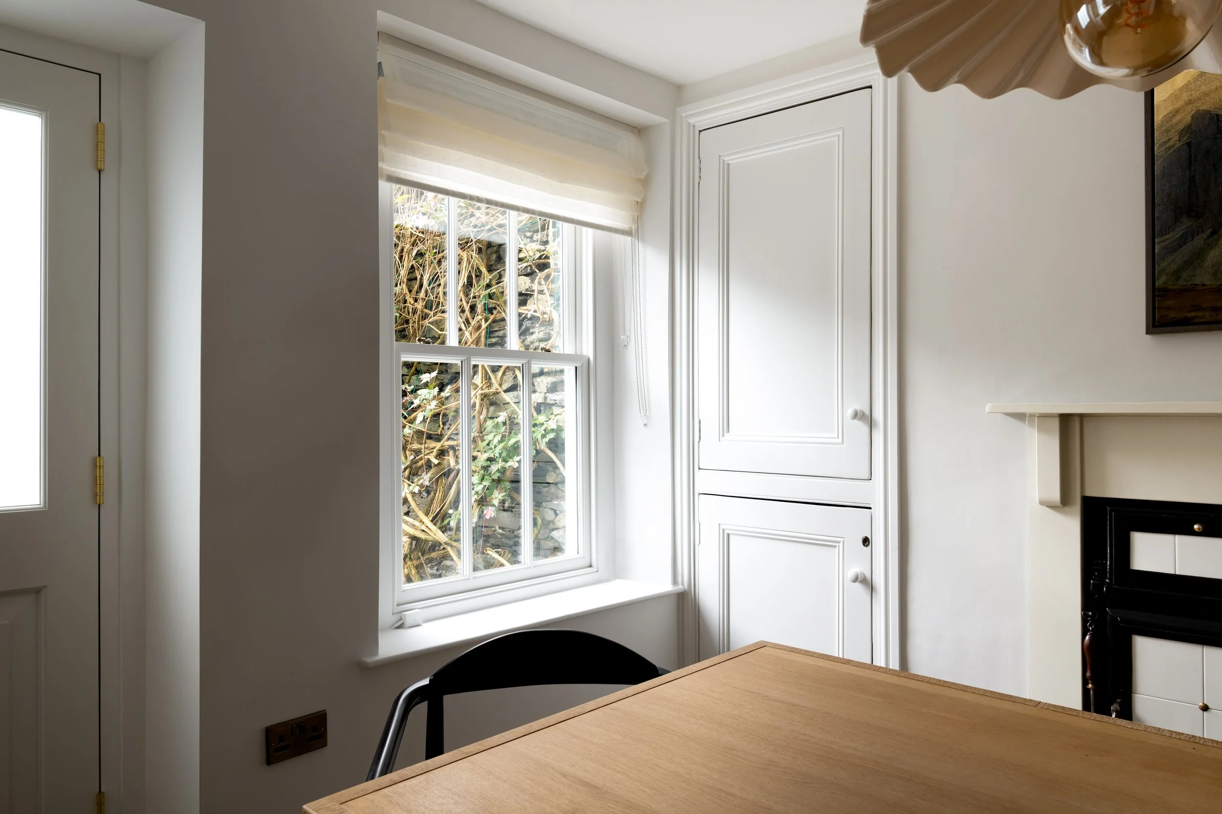 Roman blind interior