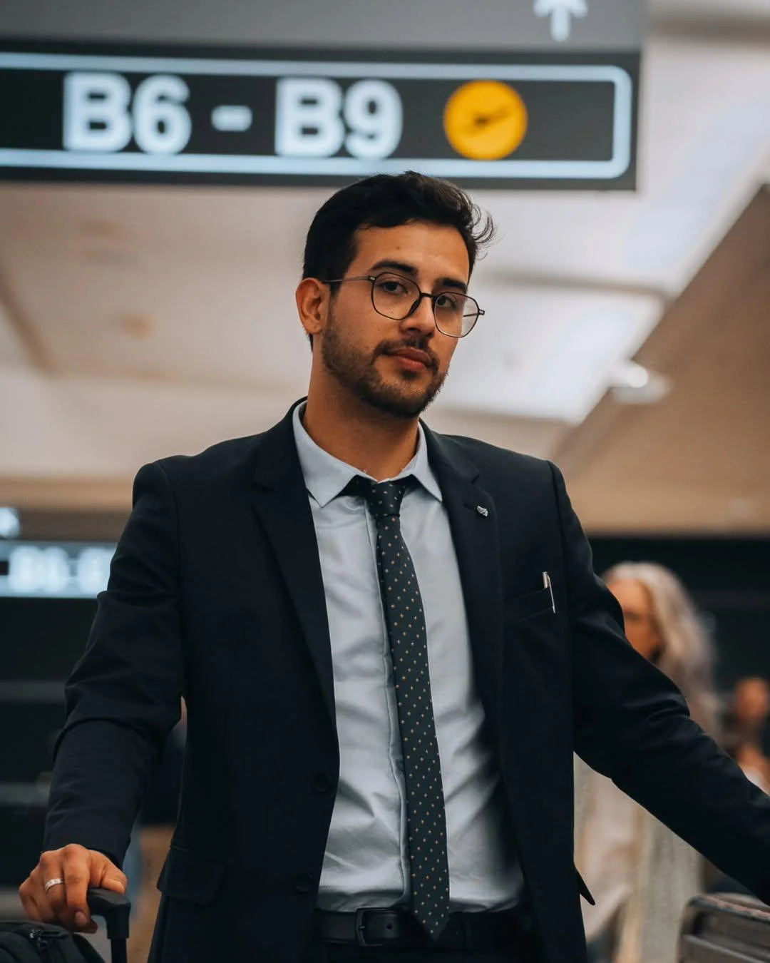 Retrato de Alfonzo, fotógrafo y videógrafo en acción