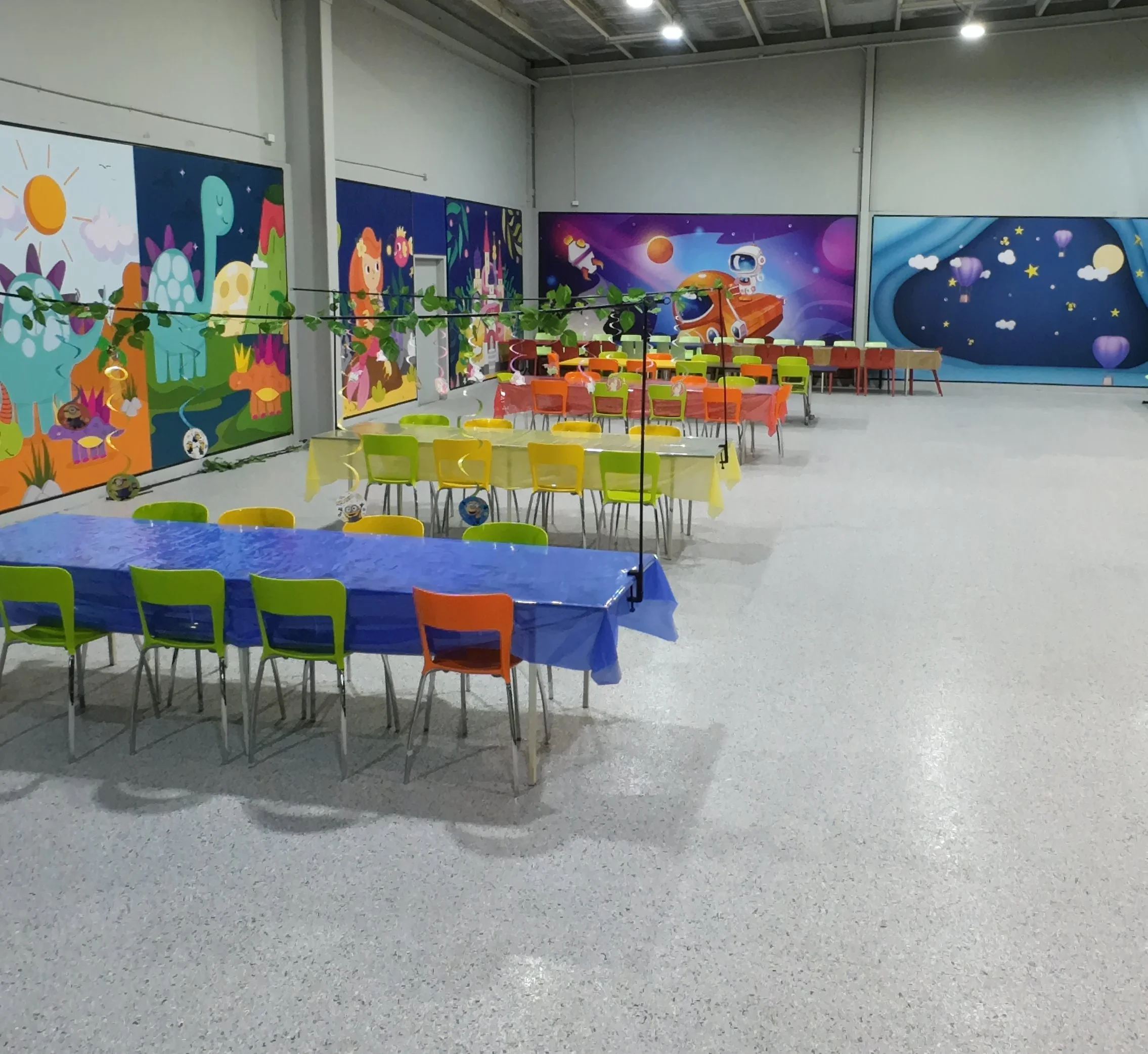BouncyRoos party tables