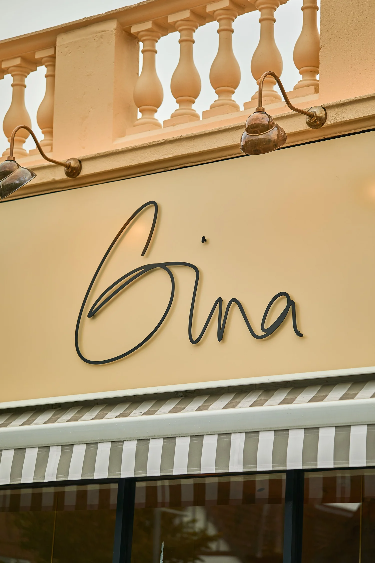 The front of Gina on Station Road, Chingford
