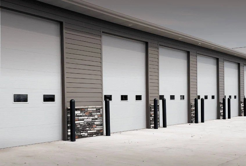 Insulated sandwich commercial garage door for energy-efficient building in Chicago, IL