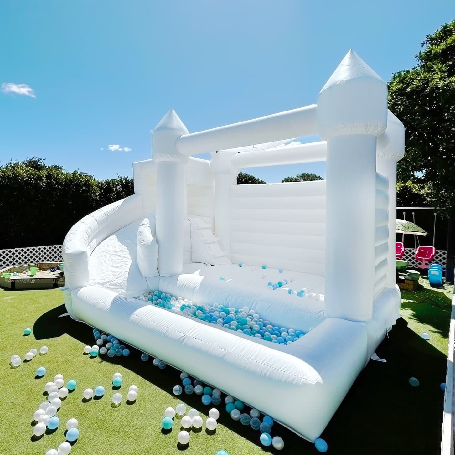 Twisty Castle Bounce House