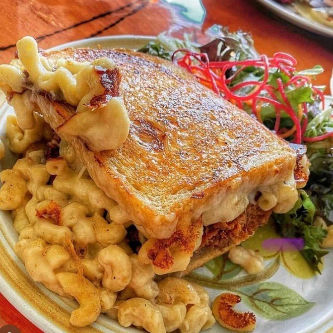 Mac N Cheese Grilled Cheese