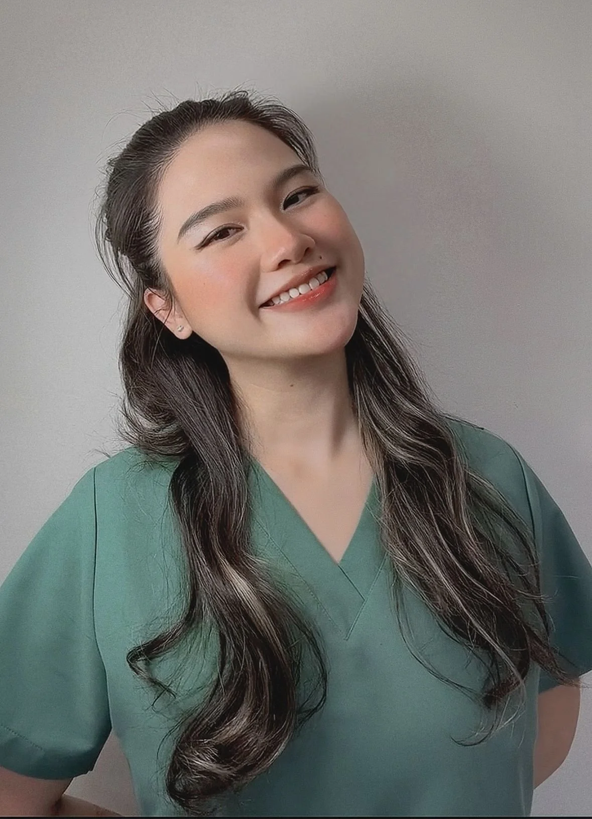 Aura Beauty Head Spa hoitaja