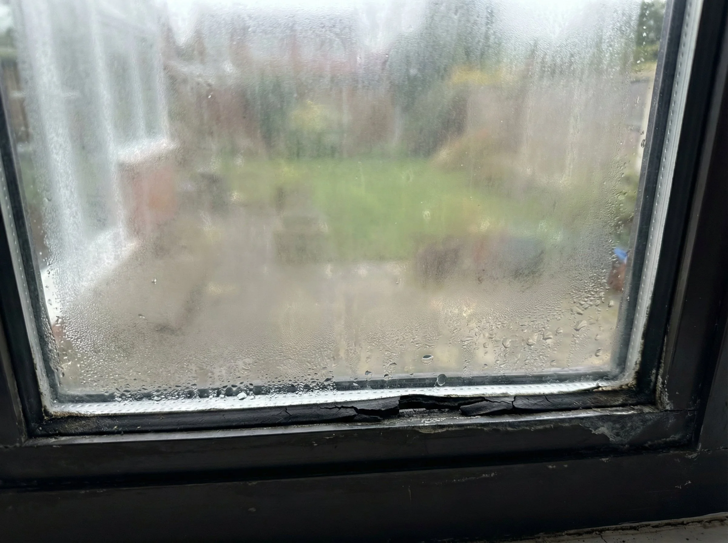 Condens tussen dubbelglas ruiten