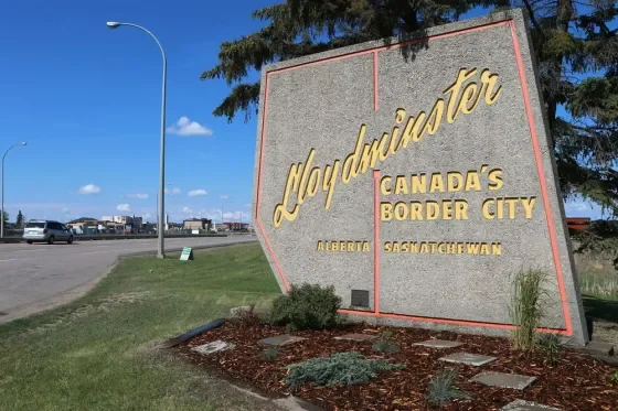 Lloydminster Canada's Border City sign