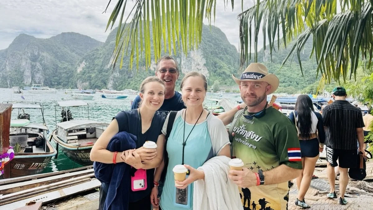 Guests together at the harbour in Phang Nga Bay