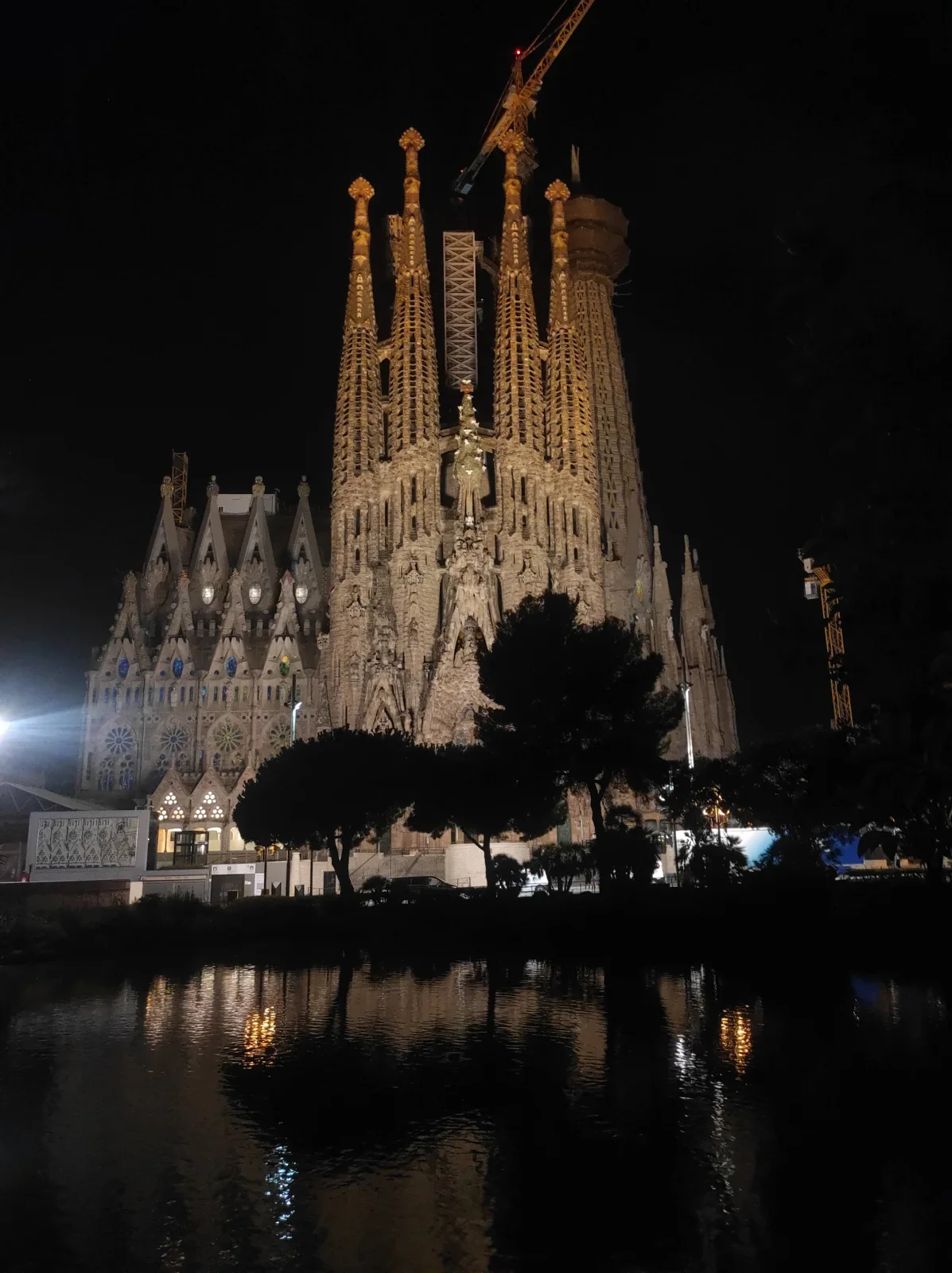 Sagrada Familia Shadow