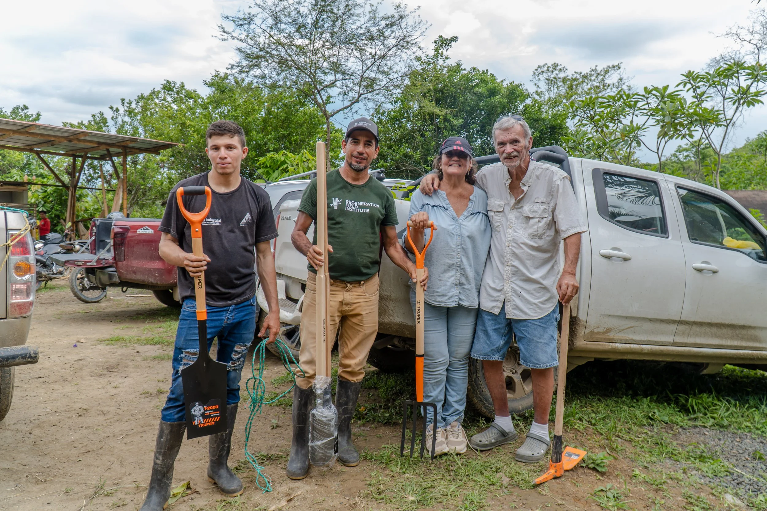 Farmer-promoters participating in a Farmer Field School training session in Manabí.