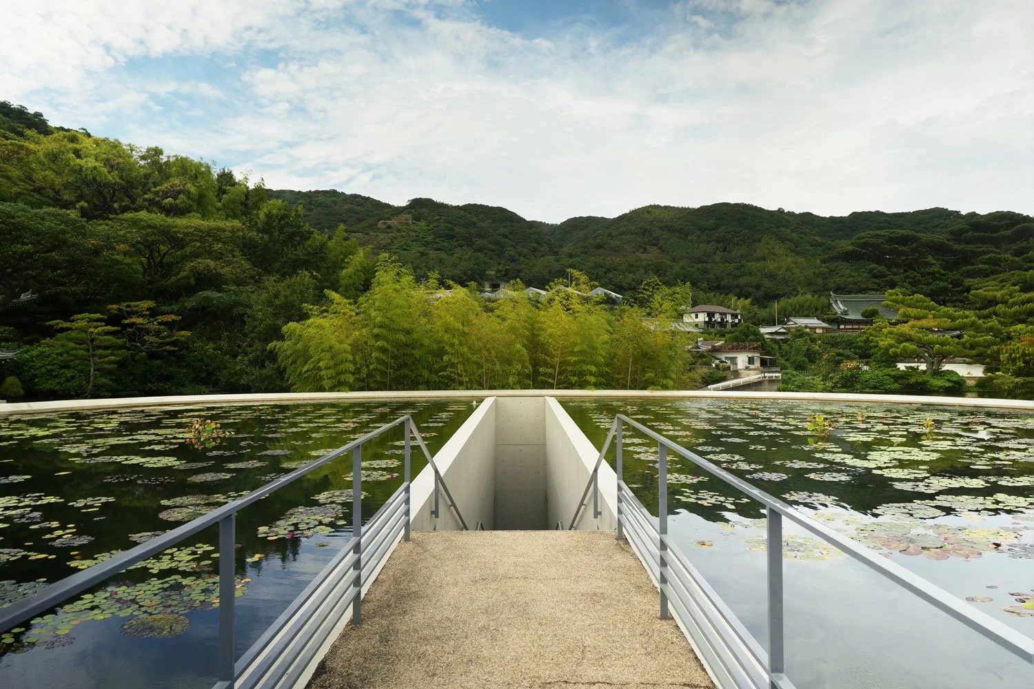 Temple de l’eau Honpuku-ji de Tadao Ando sur l’île d’Awaji