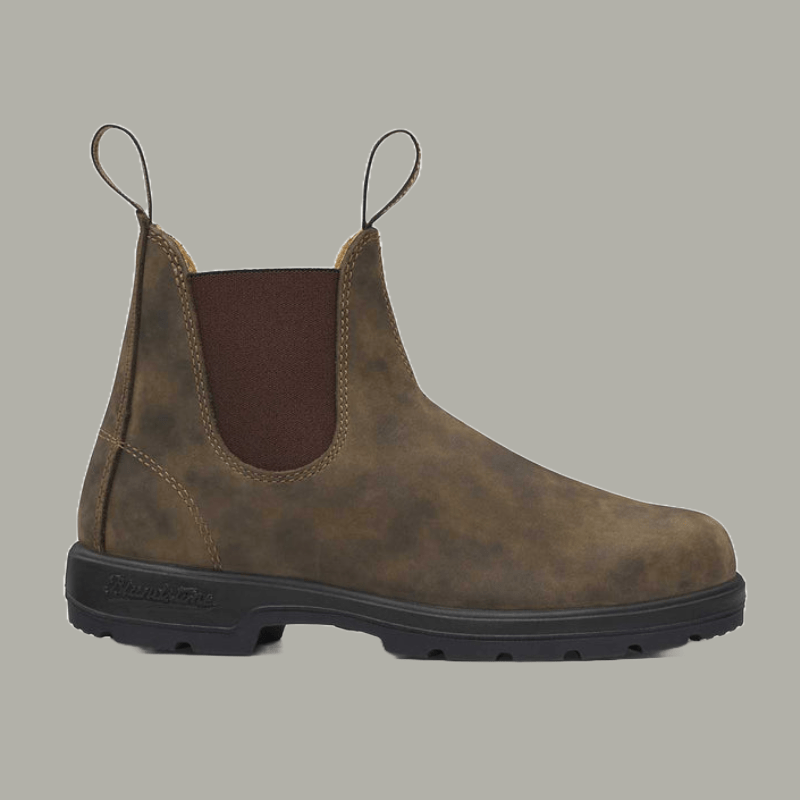 A single Blundstones boot