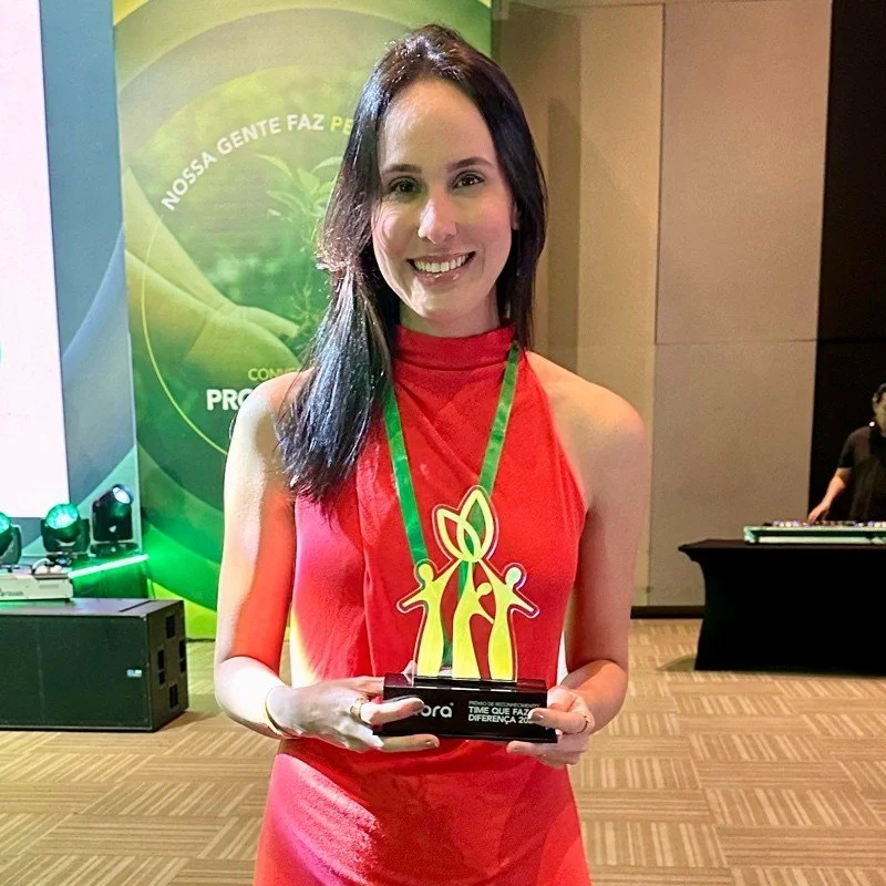 Lara Jordão Izecson