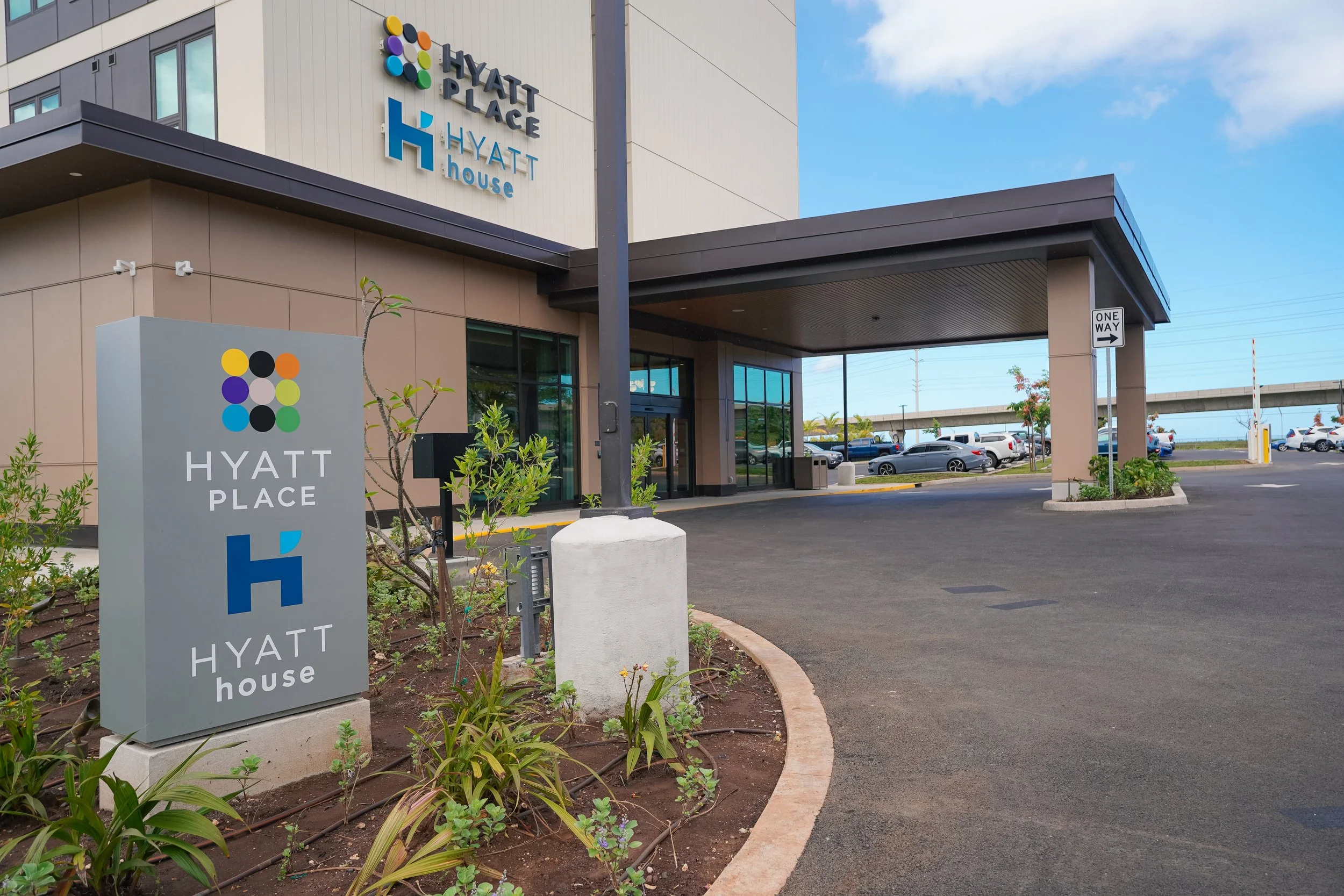 Hyatt Place and Hyatt House Hoʻopili hotel exterior in ʻEwa Beach on the west side of Oʻahu