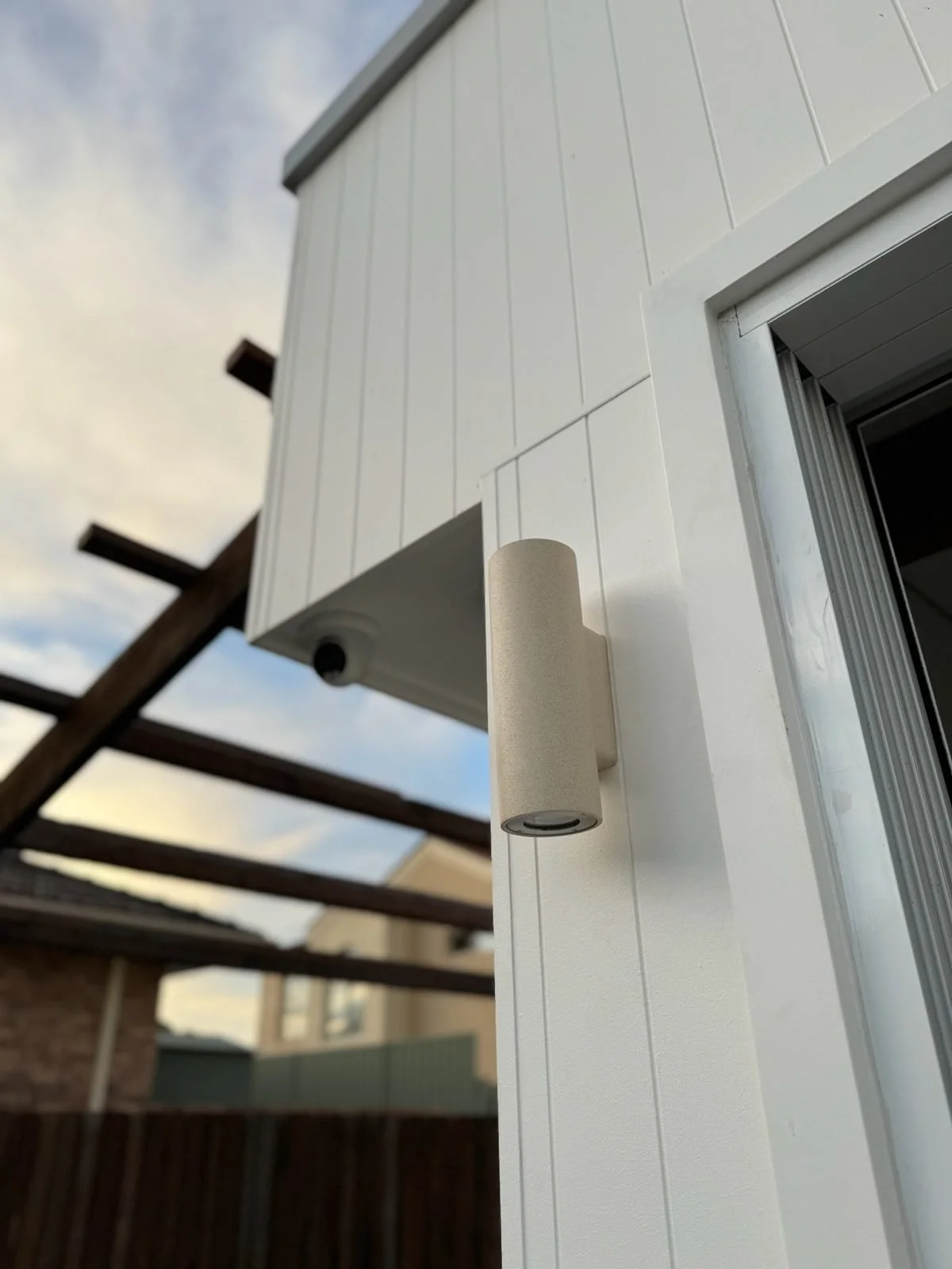 Exterior up-down wall light