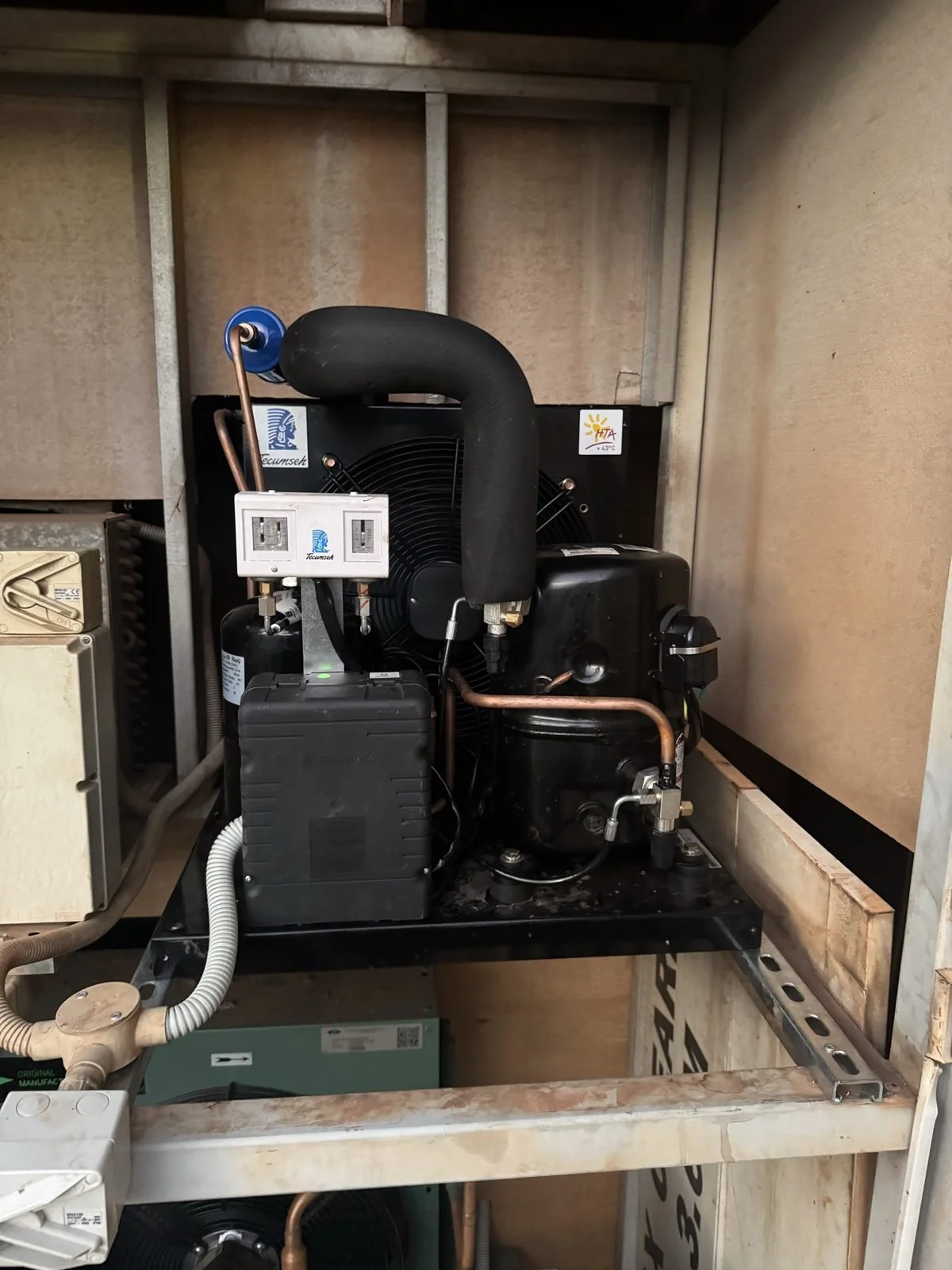 Coolroom condensing unit install