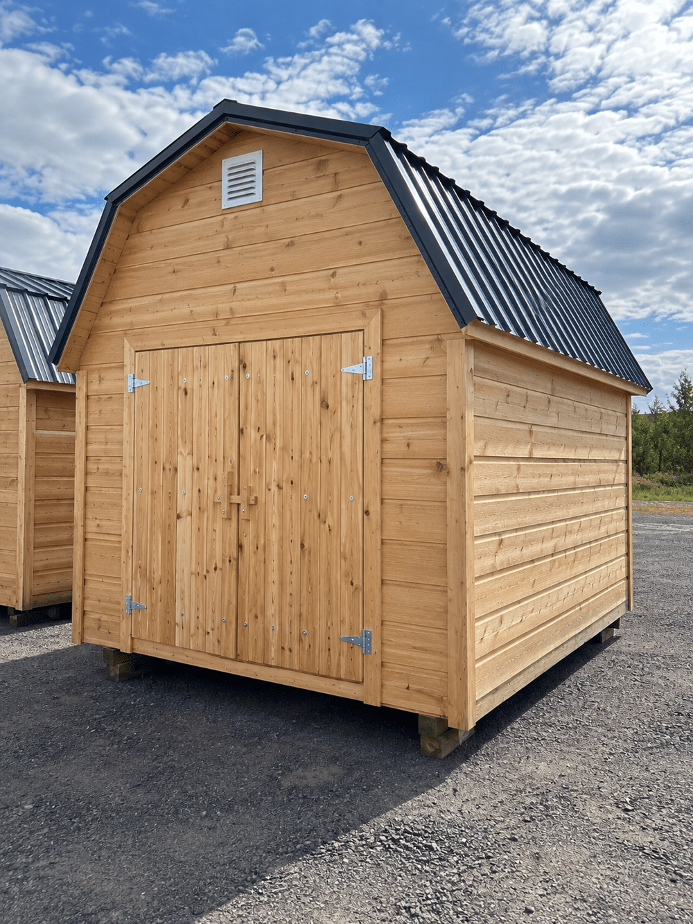 T04 — 10×12 Gambrel