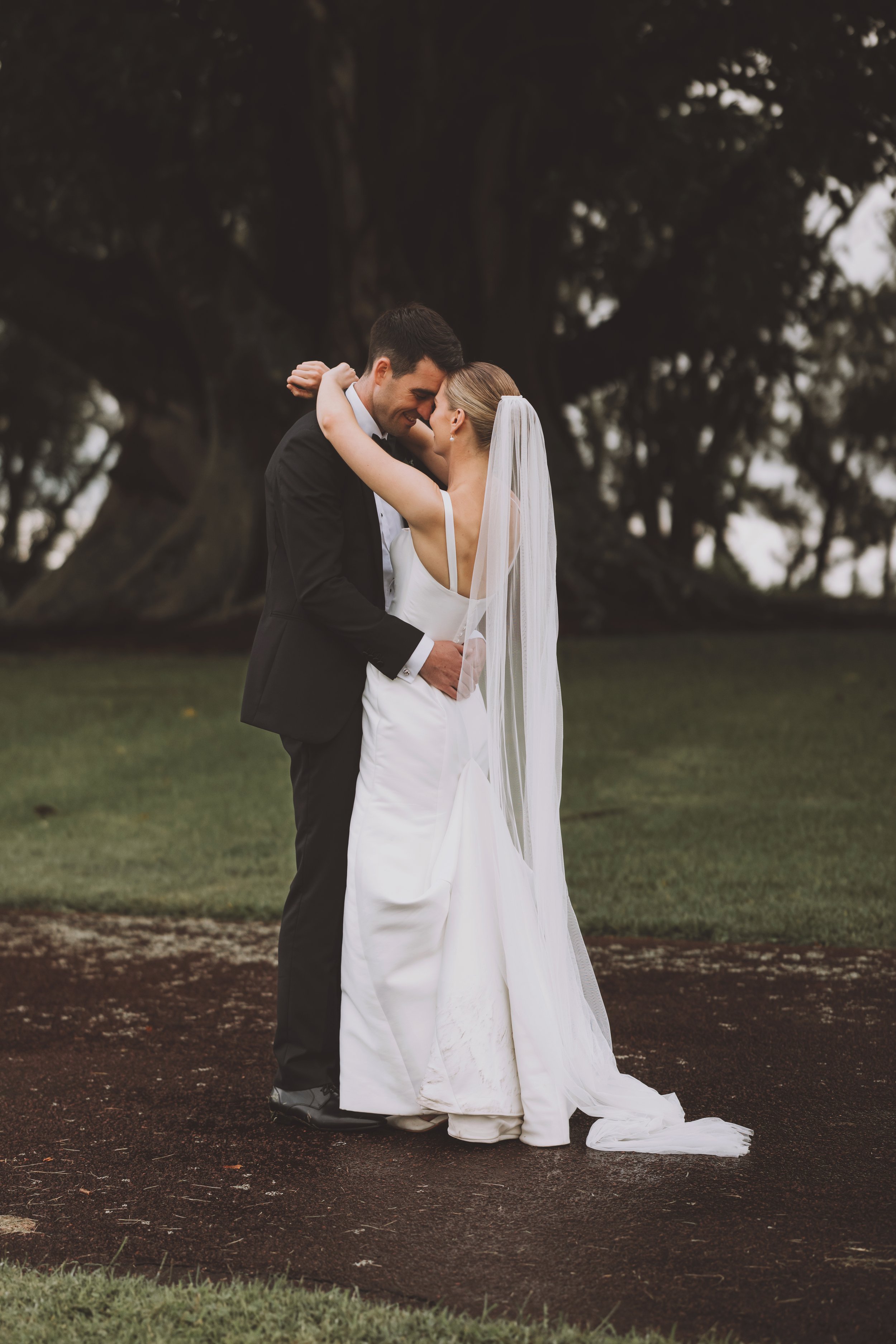 Candid wedding moment captured by Hunter Valley & Newcastle wedding photographer Nicole Butler