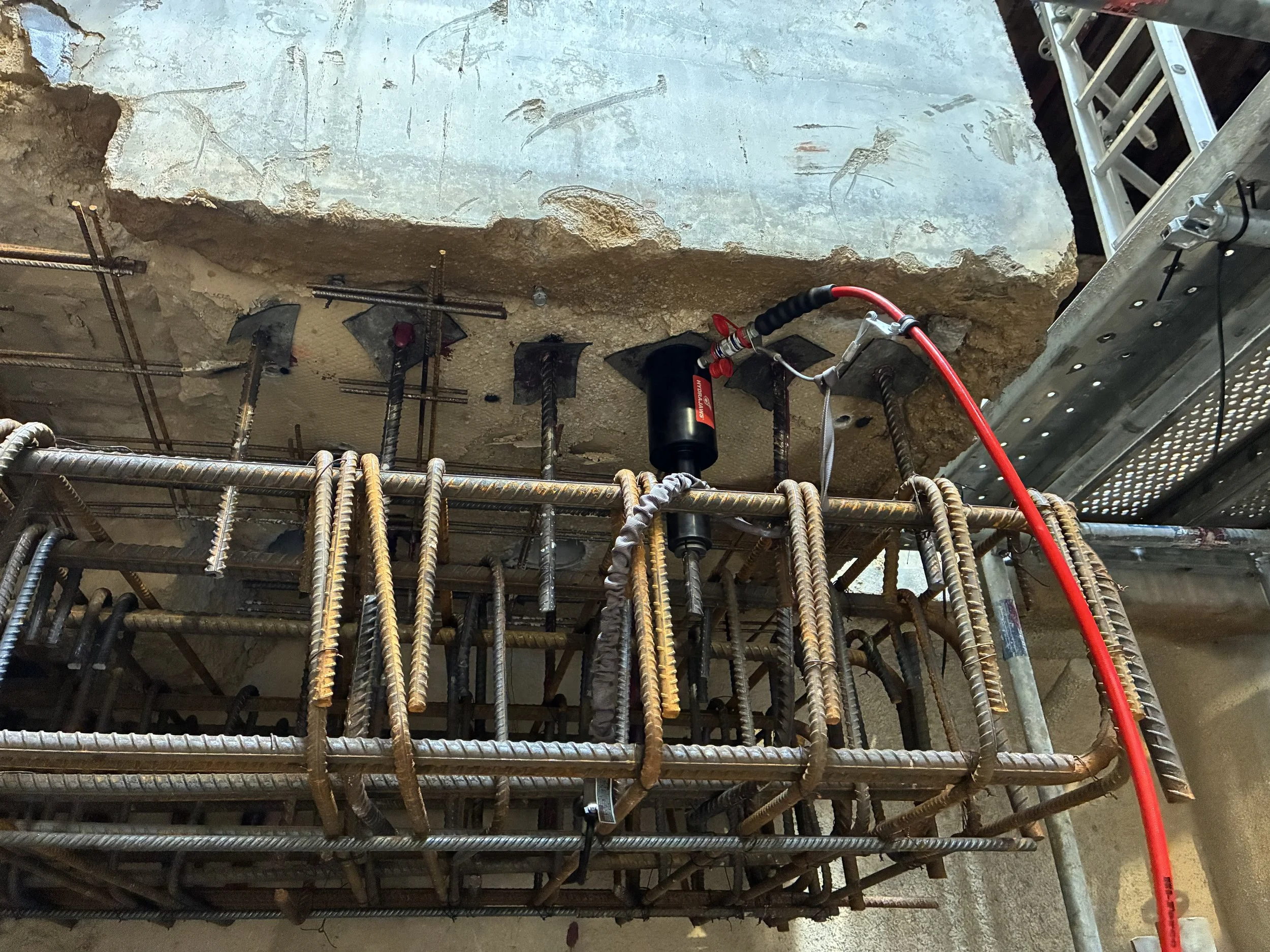 Anchor pull testing on site