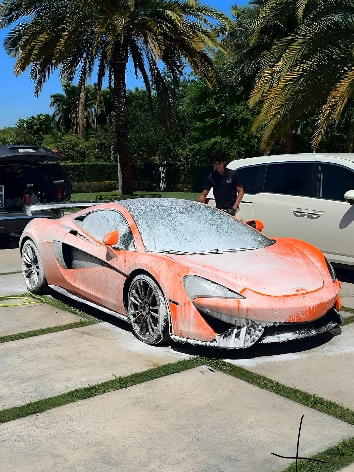 Exterior hand wash and wax Miami