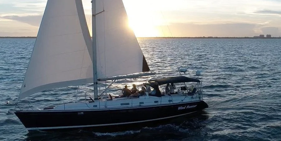 Sailboat detailing hull and deck Miami
