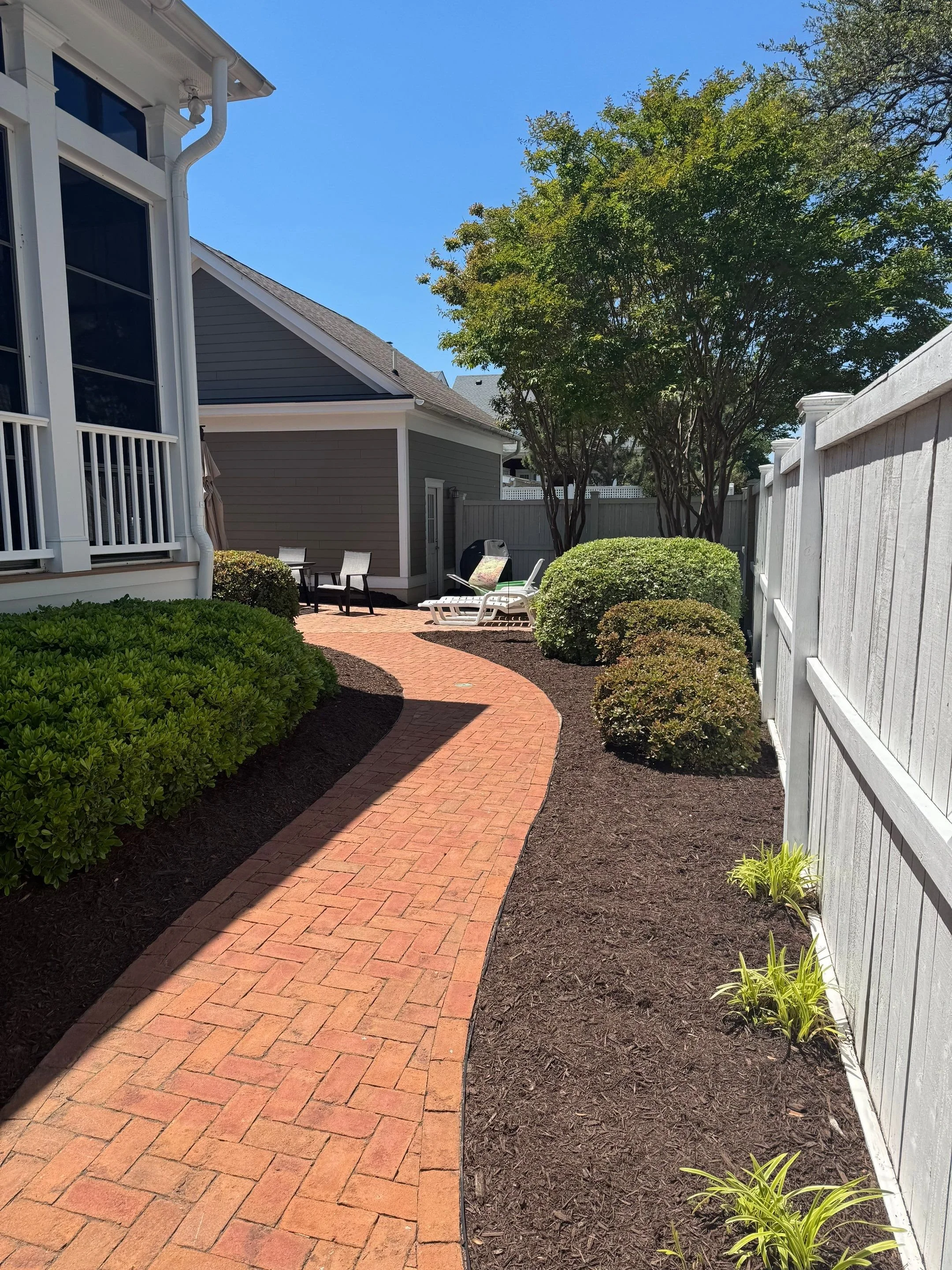 Tenant Residence &mdash; one-time mulch installation visit