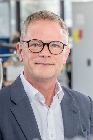 Michael Schneider