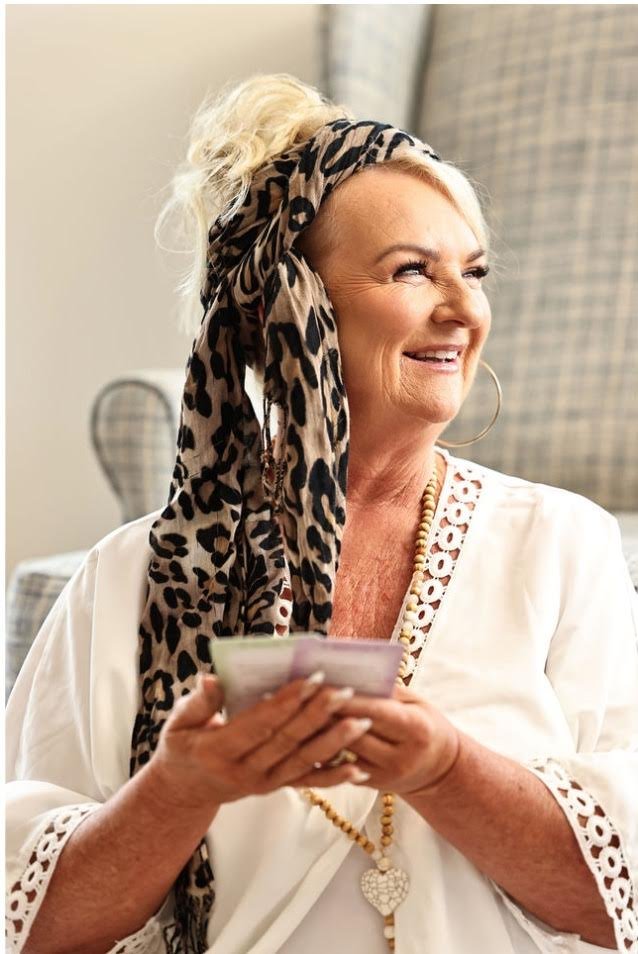 Shellie the Psychic Medium