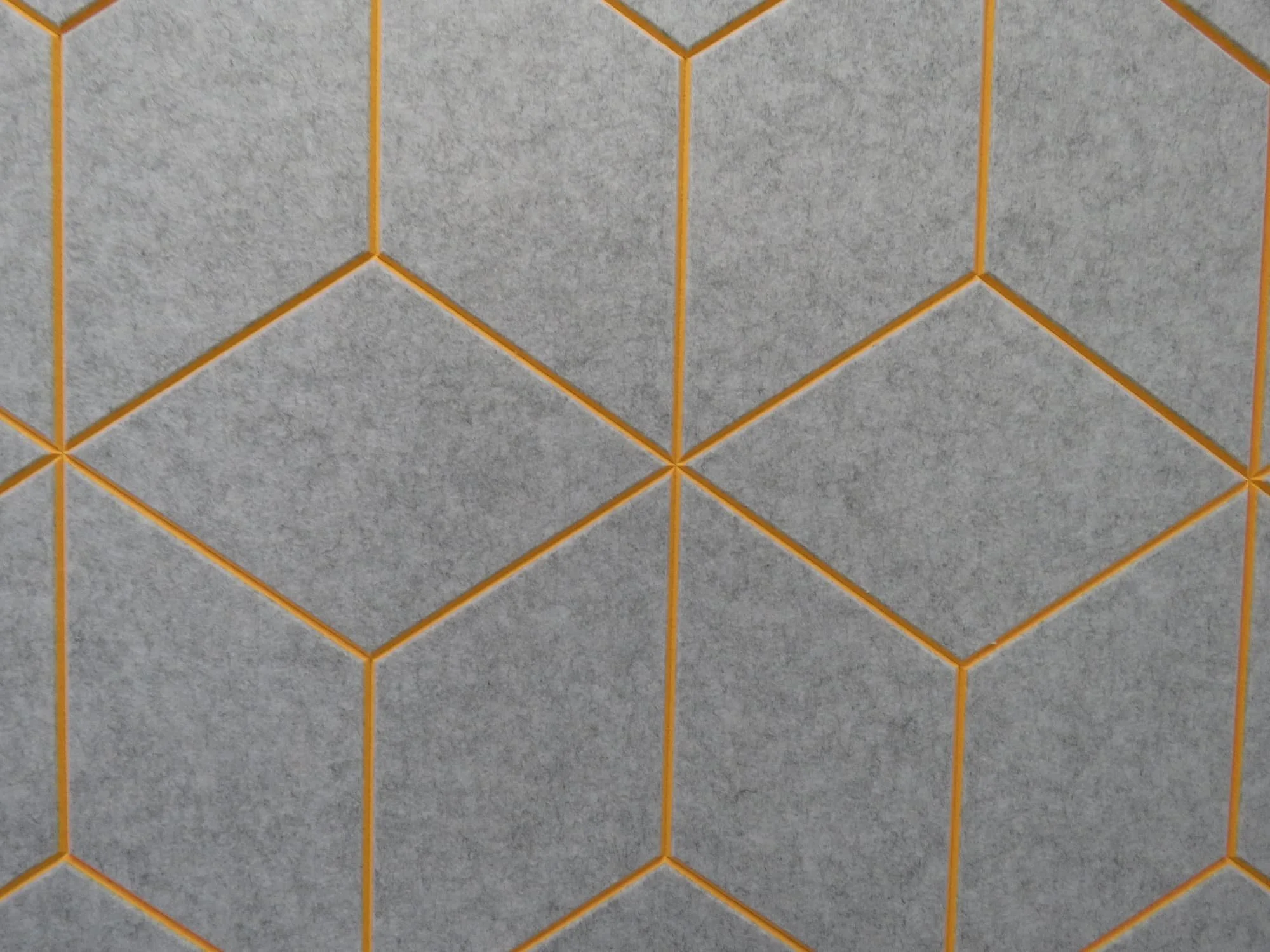 Zuto siva nijansa u linearnom rezu