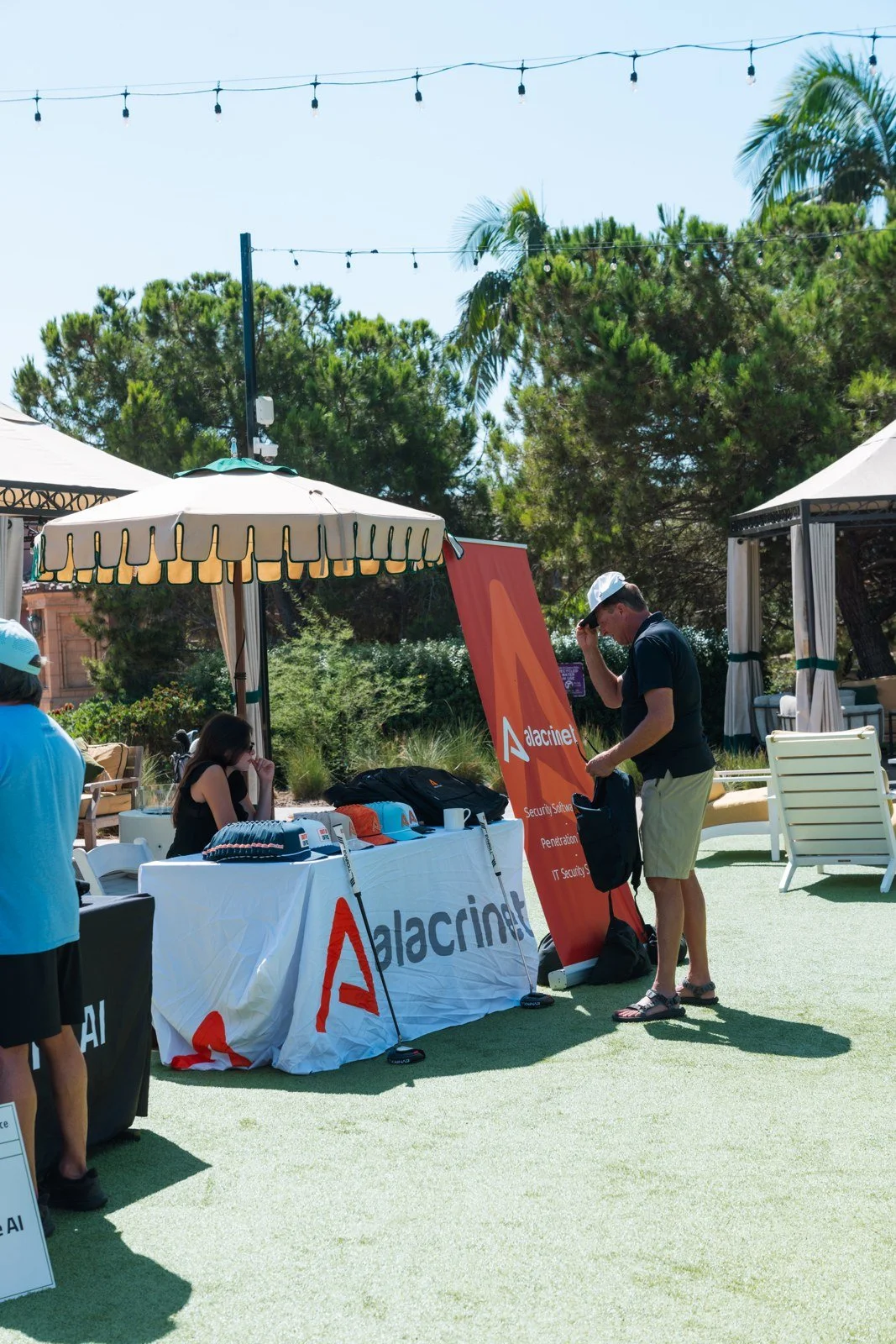 Alacrinet event booth