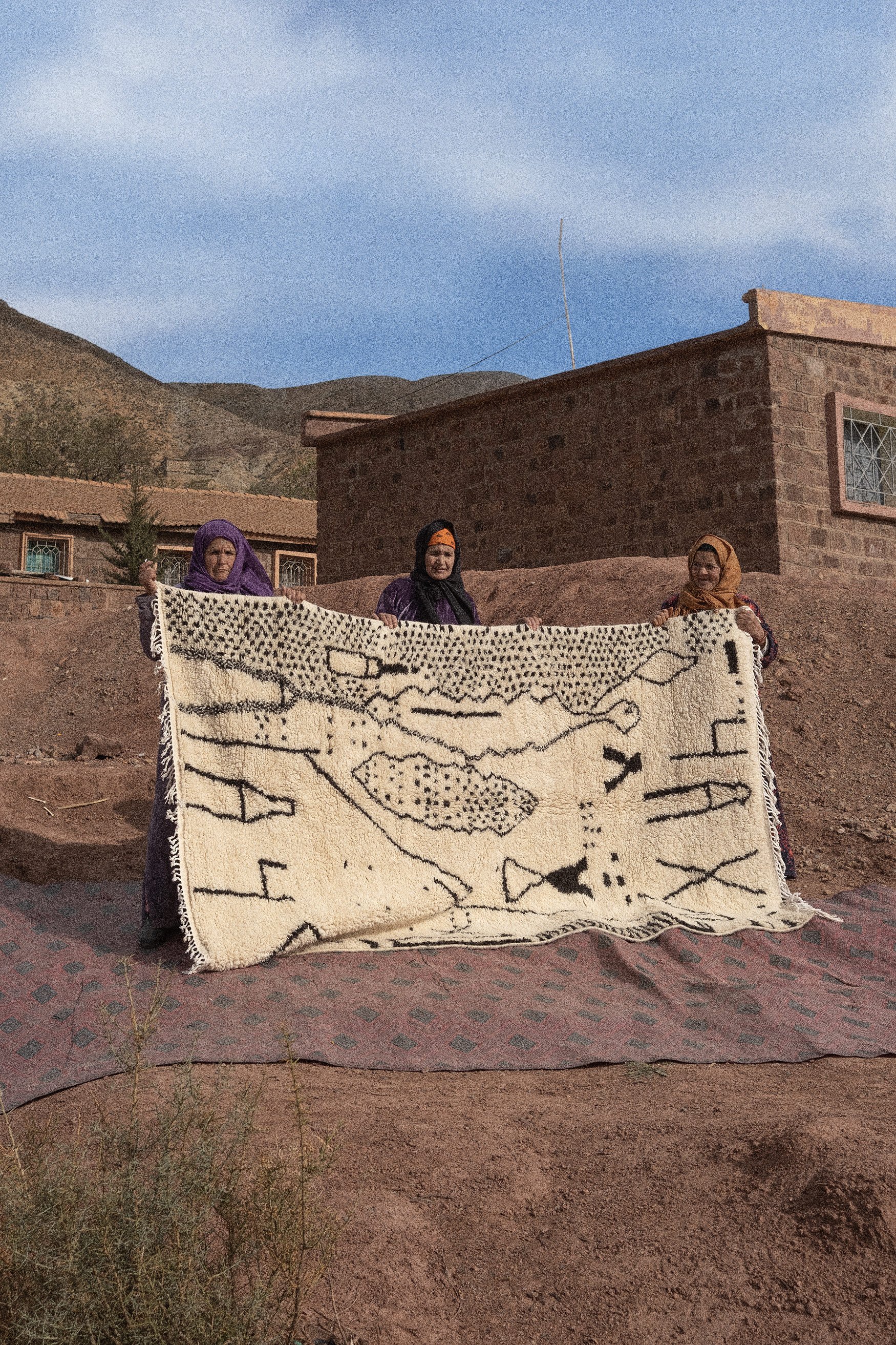 Rug 240104 – 260 × 150 cm