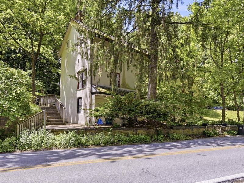 210 Westtown Way
