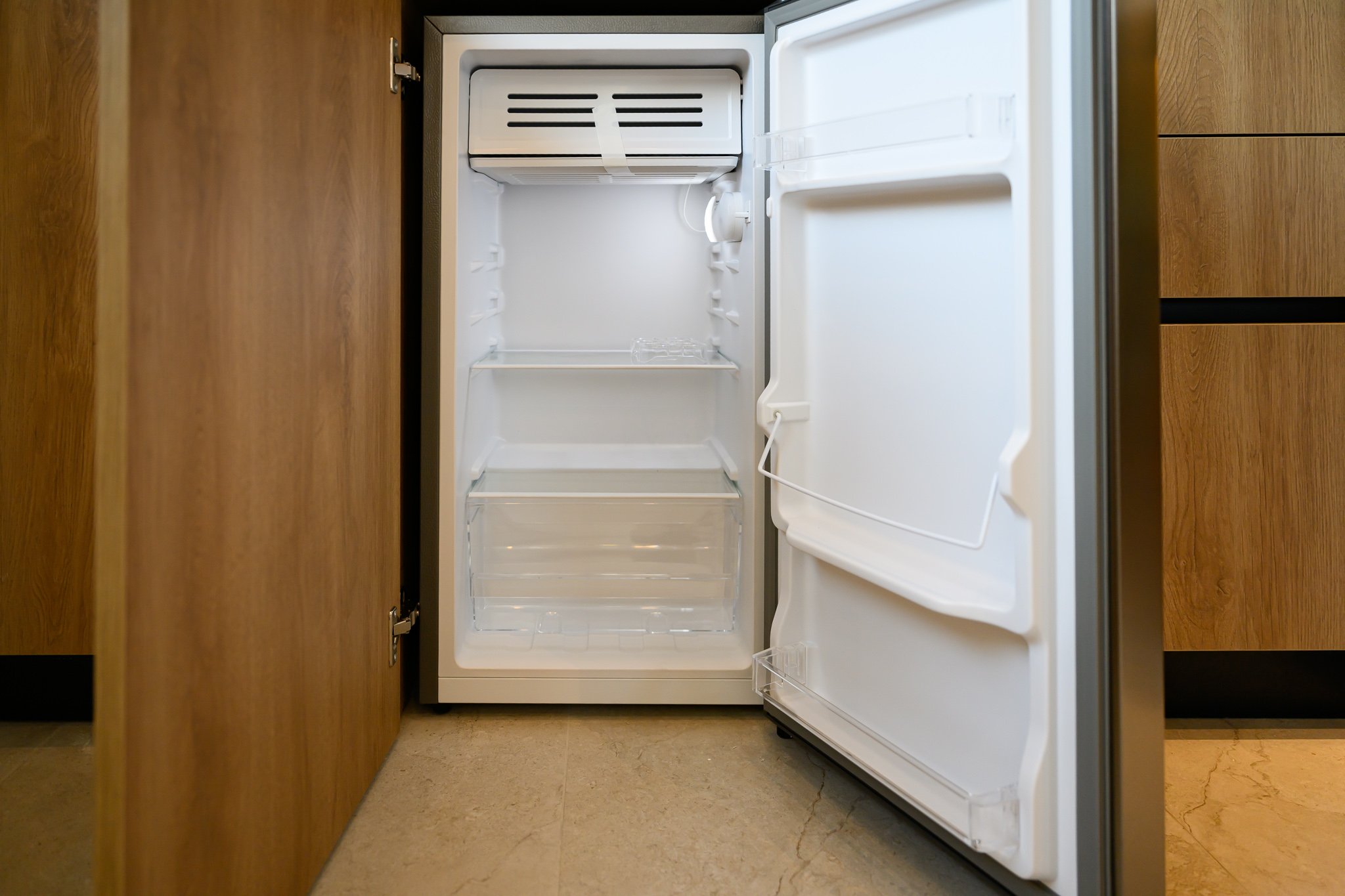 Nisia Signature Suite amenity — Fridge